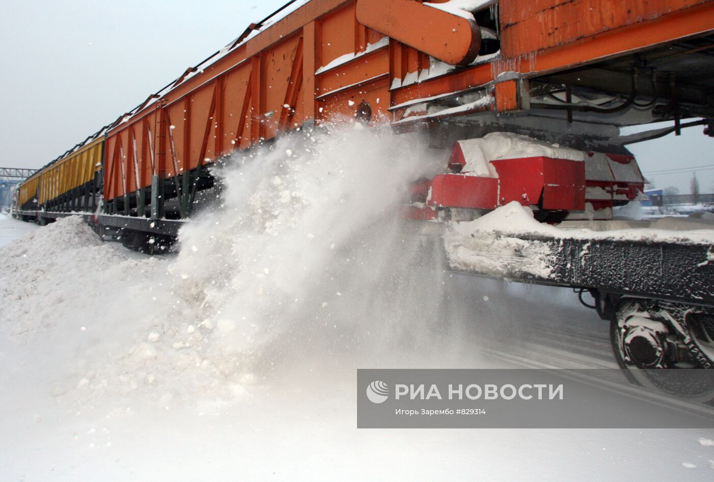 Железнодорожная снегоуборочная машина