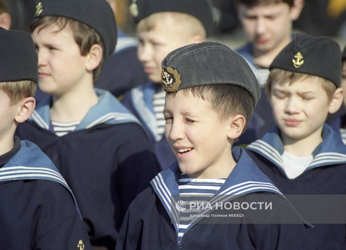 Воспитанники детского морского центра "Альбатрос"