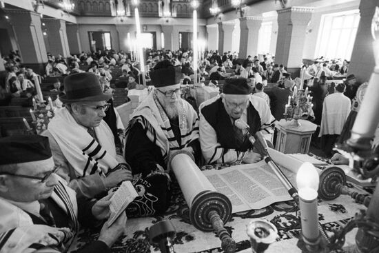 Во время песаха в Московской хоральной синагоге