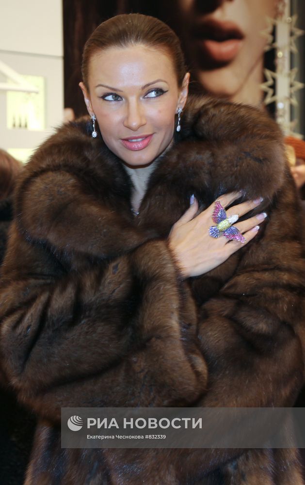 Эвелина Бледанс