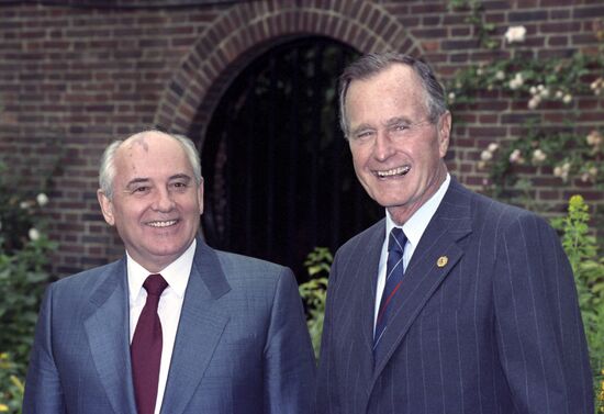 М. С. Горбачев и Дж. Г. У. Буш