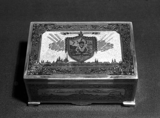 Шкатулка из серебра