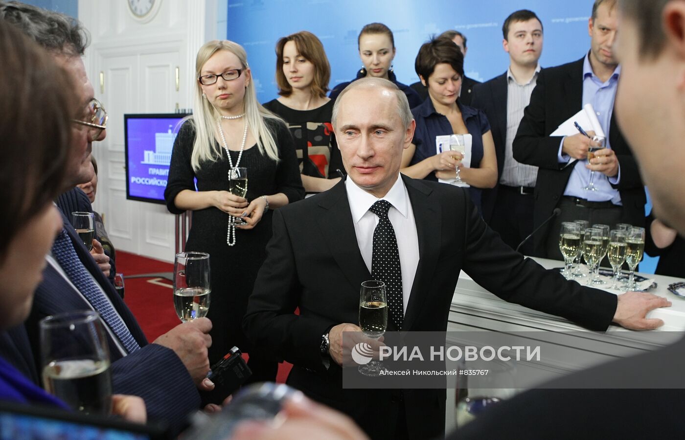 В.Путин поздравил журналистов с наступающим Новым годом