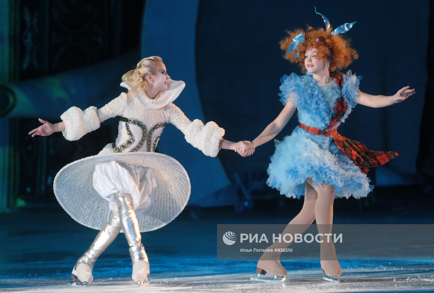 Ледовое шоу "Алиса в стране чудес"