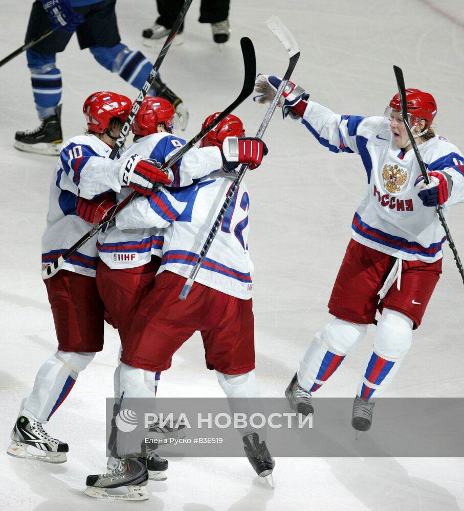 Хоккей. Молодежный ЧМ-2011. 1/4 финала. Матч Финляндия - Россия