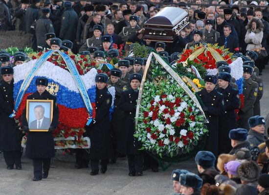 Похороны первого губернатора Челябинской области Петра Сумина