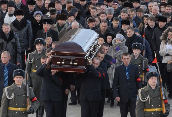 Похороны первого губернатора Челябинской области Петра Сумина