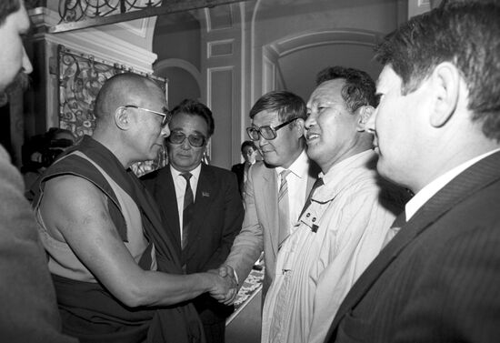 Далай-лама встретился с народными депутатами РСФСР