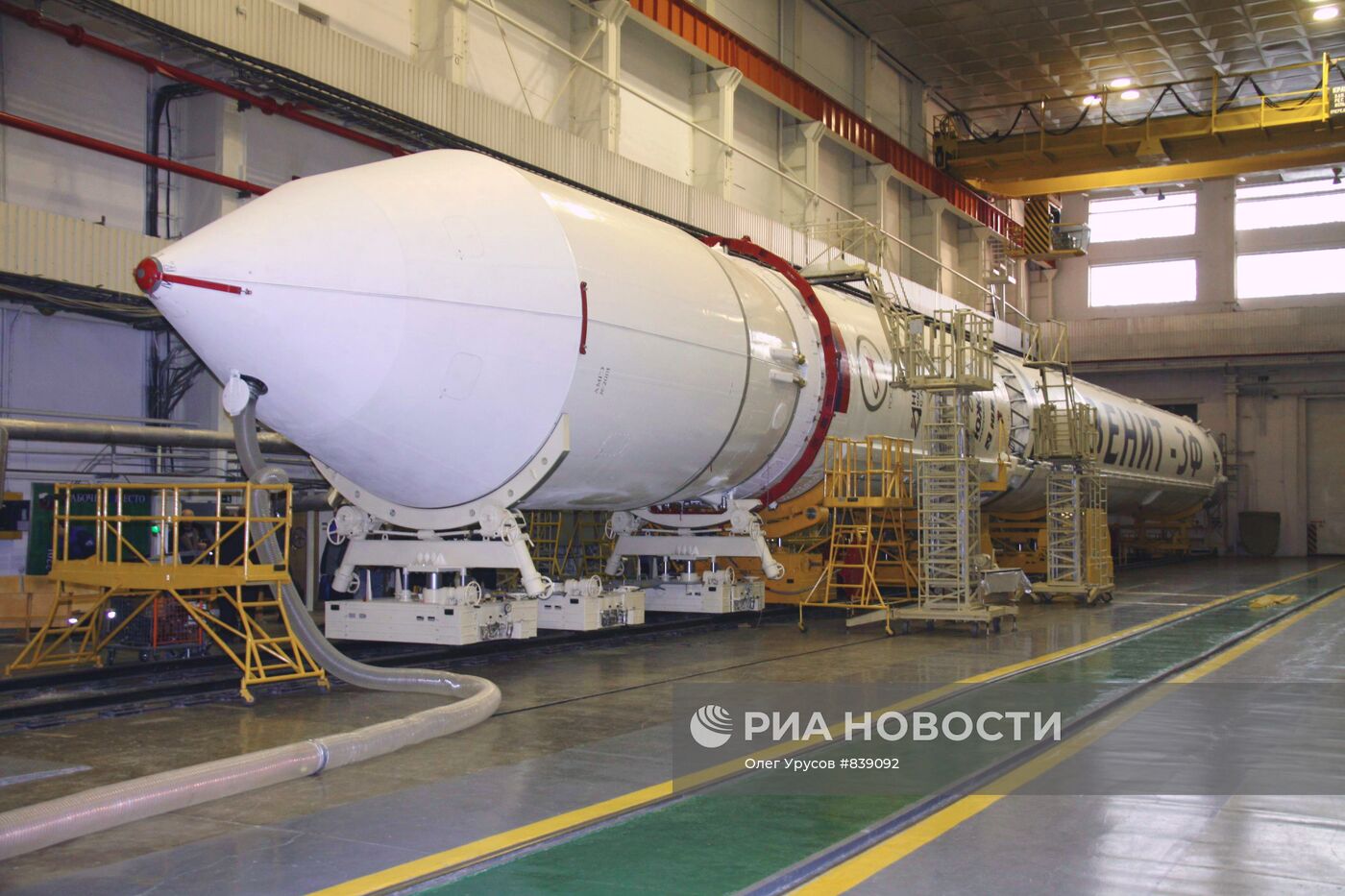 Подгототовка к пуску ракеты космического назначения "Зенит-3М"