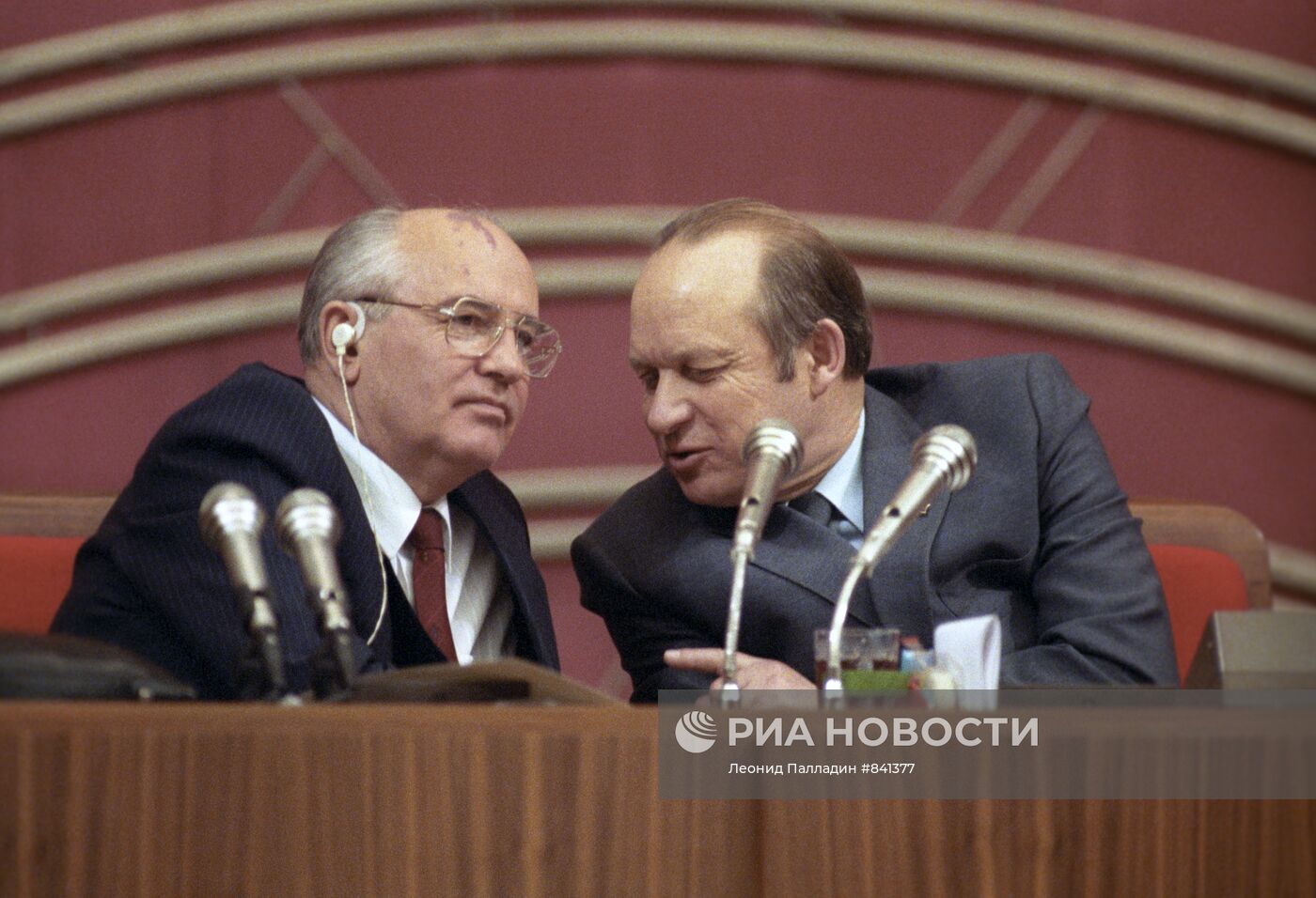 М. С. Горбачев и Н. И. Дементей
