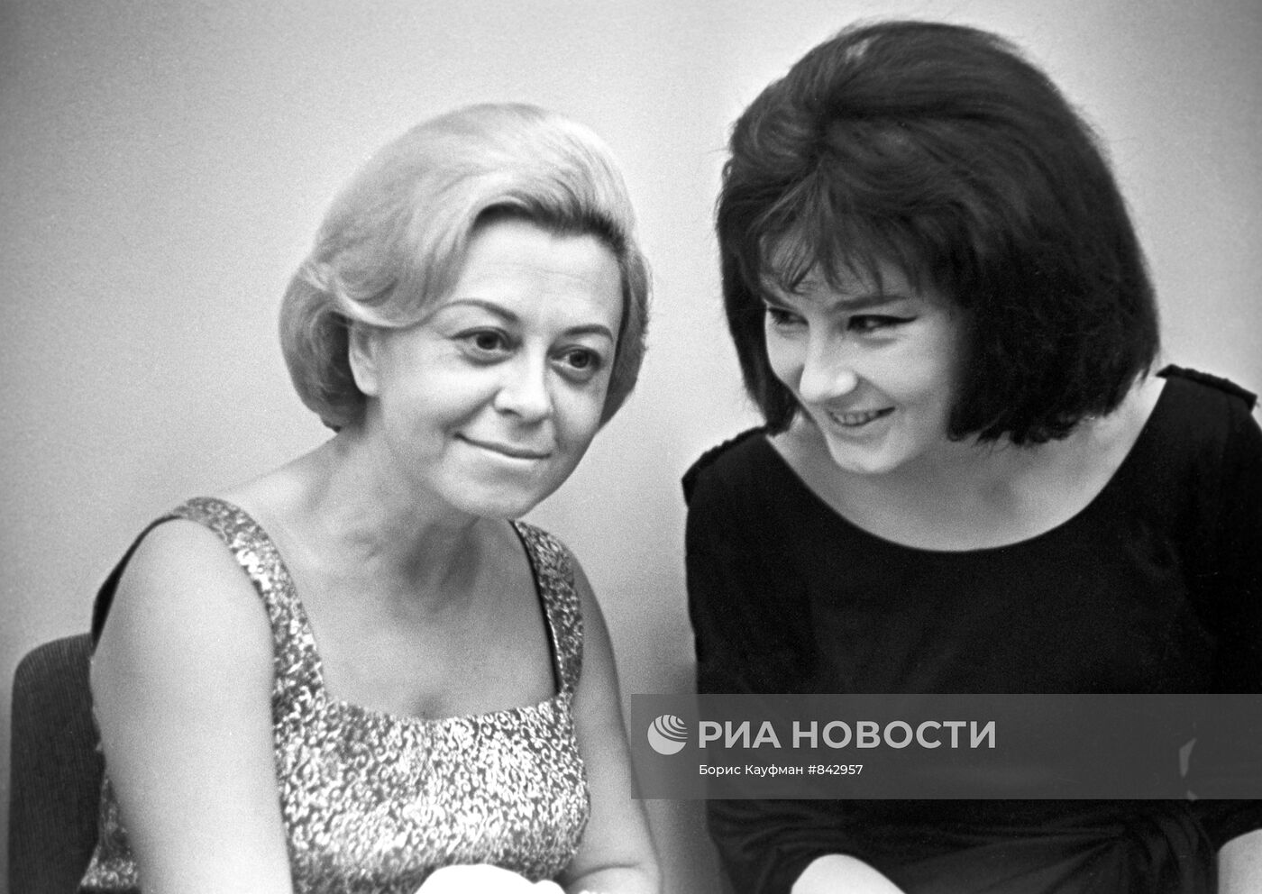 Джульета Мазина и Татьяна Лаврова