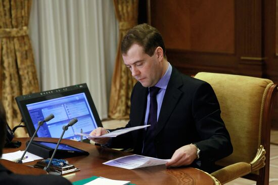 Д. Медведев провел совещание по безопасности на транспорте