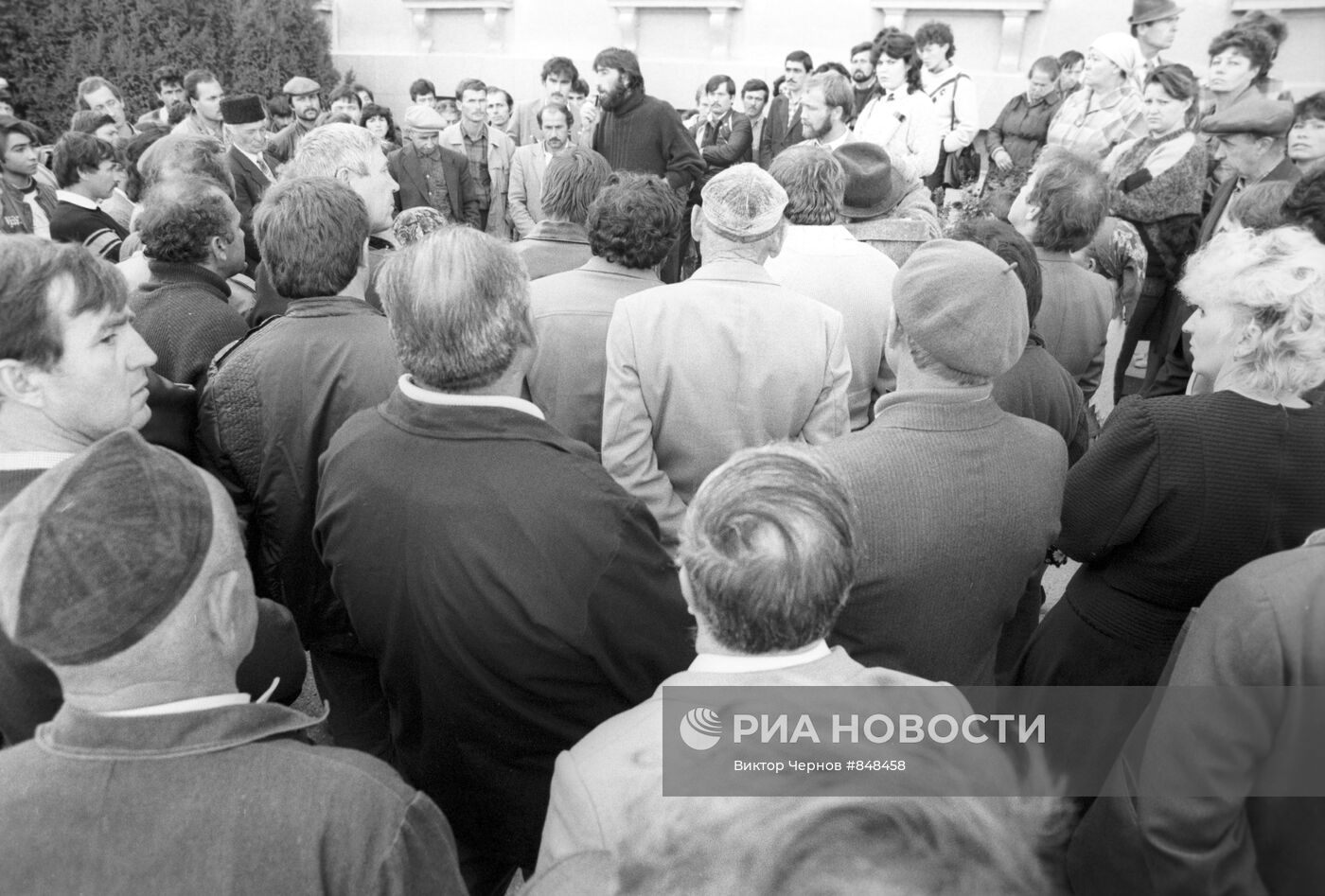 Митинг крымских татар в Симферополе