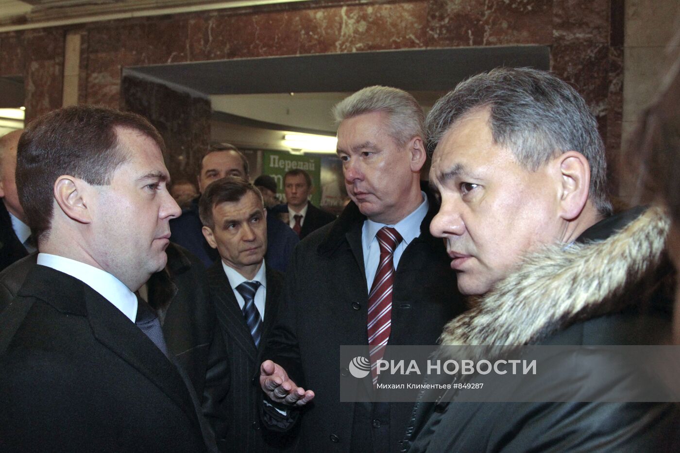 Д.Медведев побывал в московском метро