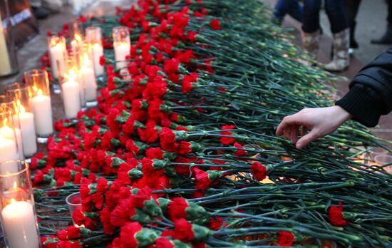 Акция памяти погибших при взрыве в "Домодедово"