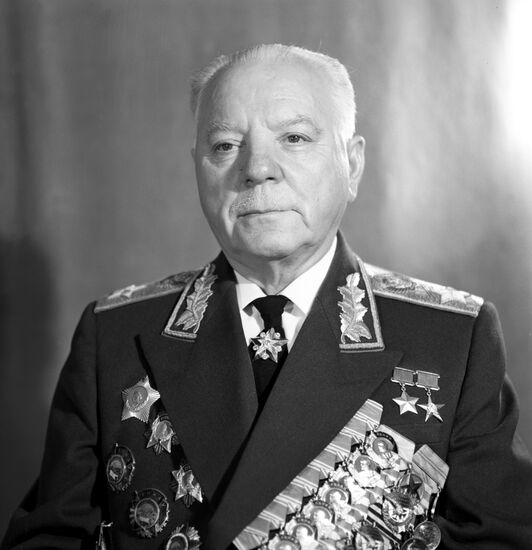 Маршал Советского Союза К. Е. Ворошилов