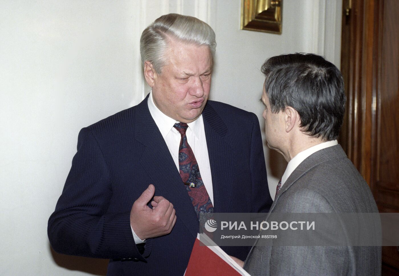 Б. Ельцин и Р. Хасбулатов