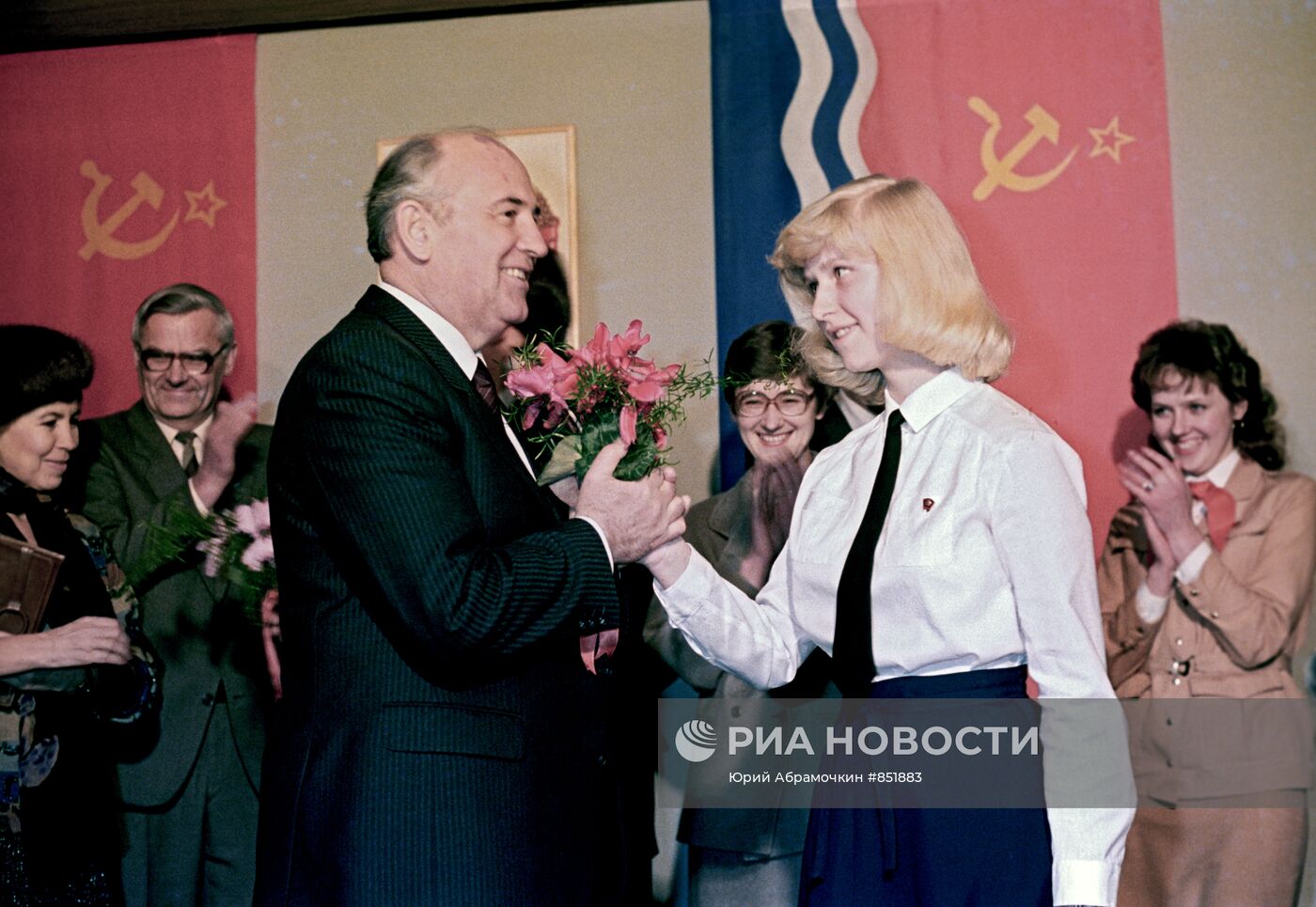 М.С. Горбачев в колхозе "Адажи"