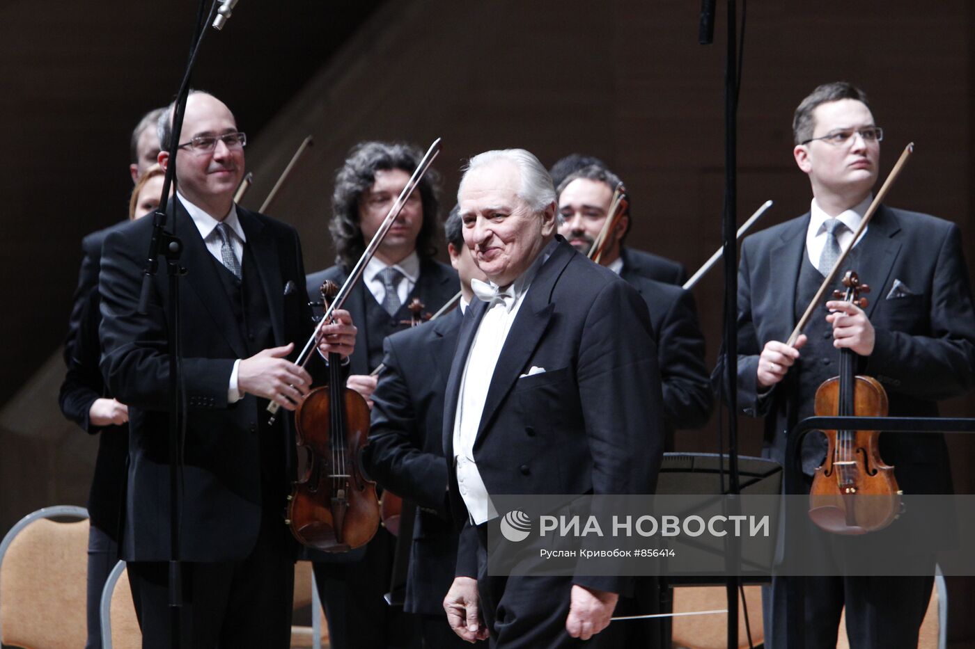 Выступление оркестра "Виртуозы Москвы"