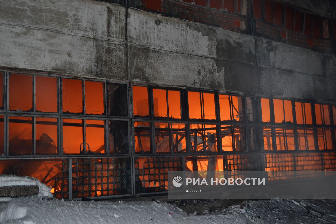 Пожар на складе в Перми