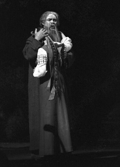 Сцена из оперы "Иван Сусанин"