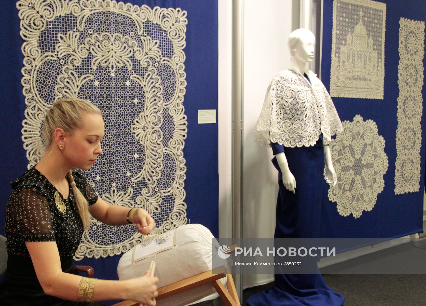 Выставка "Кружевная сказка Вологды" открылась в Лозанне