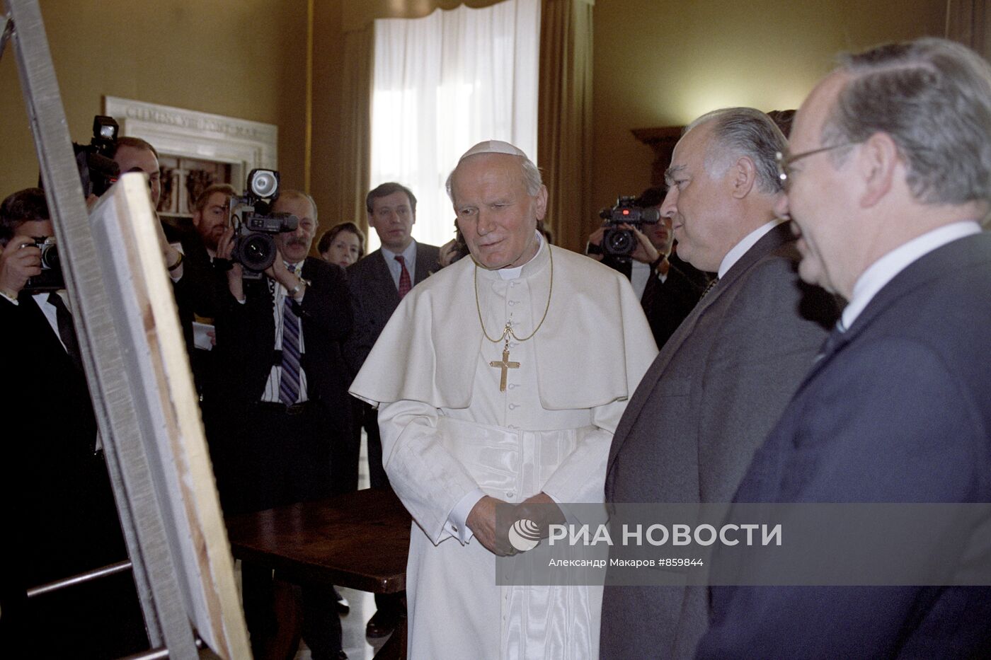 В. Черномырдин и Папа Римский Иоанн Павел II
