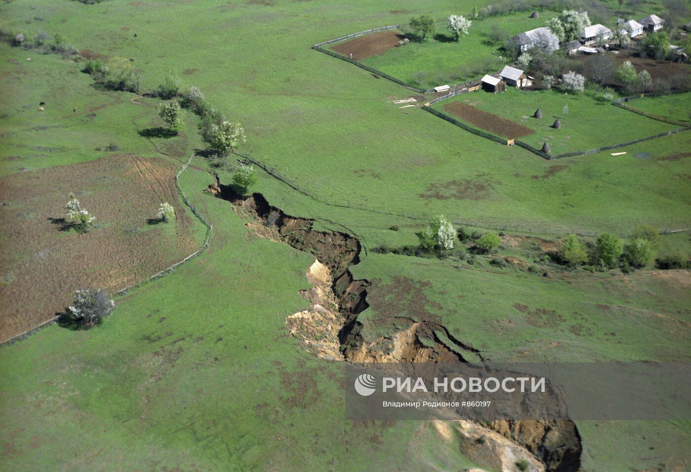 Последствия землетрясения в Грузии