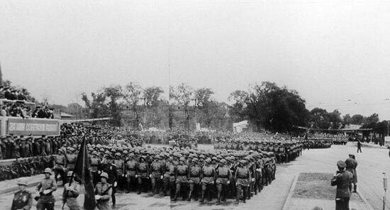 Парад советских войск в Харбине