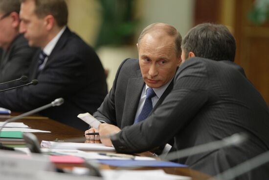 Владимир Путин провел совещание