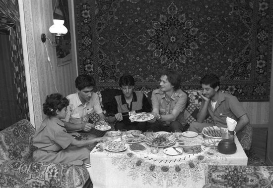 Участники фестиваля из Сирии в гостях у Алексея Кузина