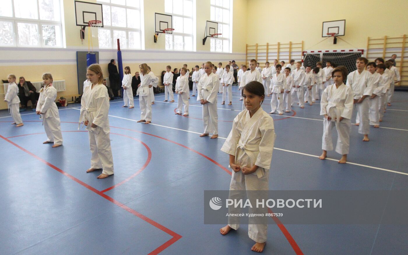 Квалификационный экзамен по каратэ в ДЮСШ