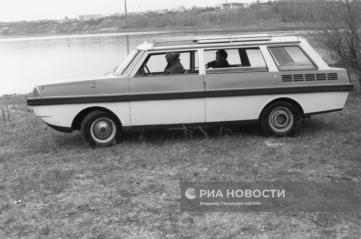 Самодельный автомобиль-амфибия "Ихтиандр-2"
