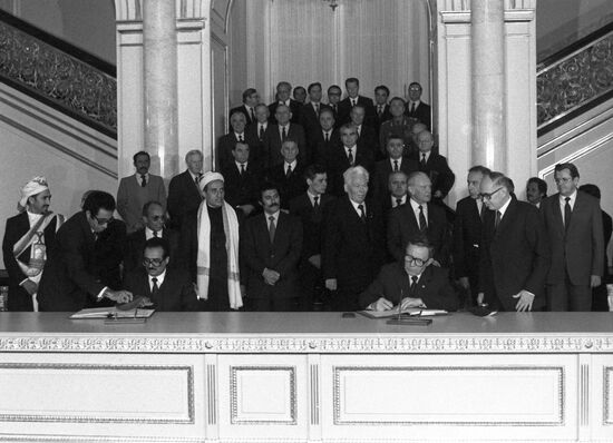 Подписание консульской конвенции между СССР и ЙАР