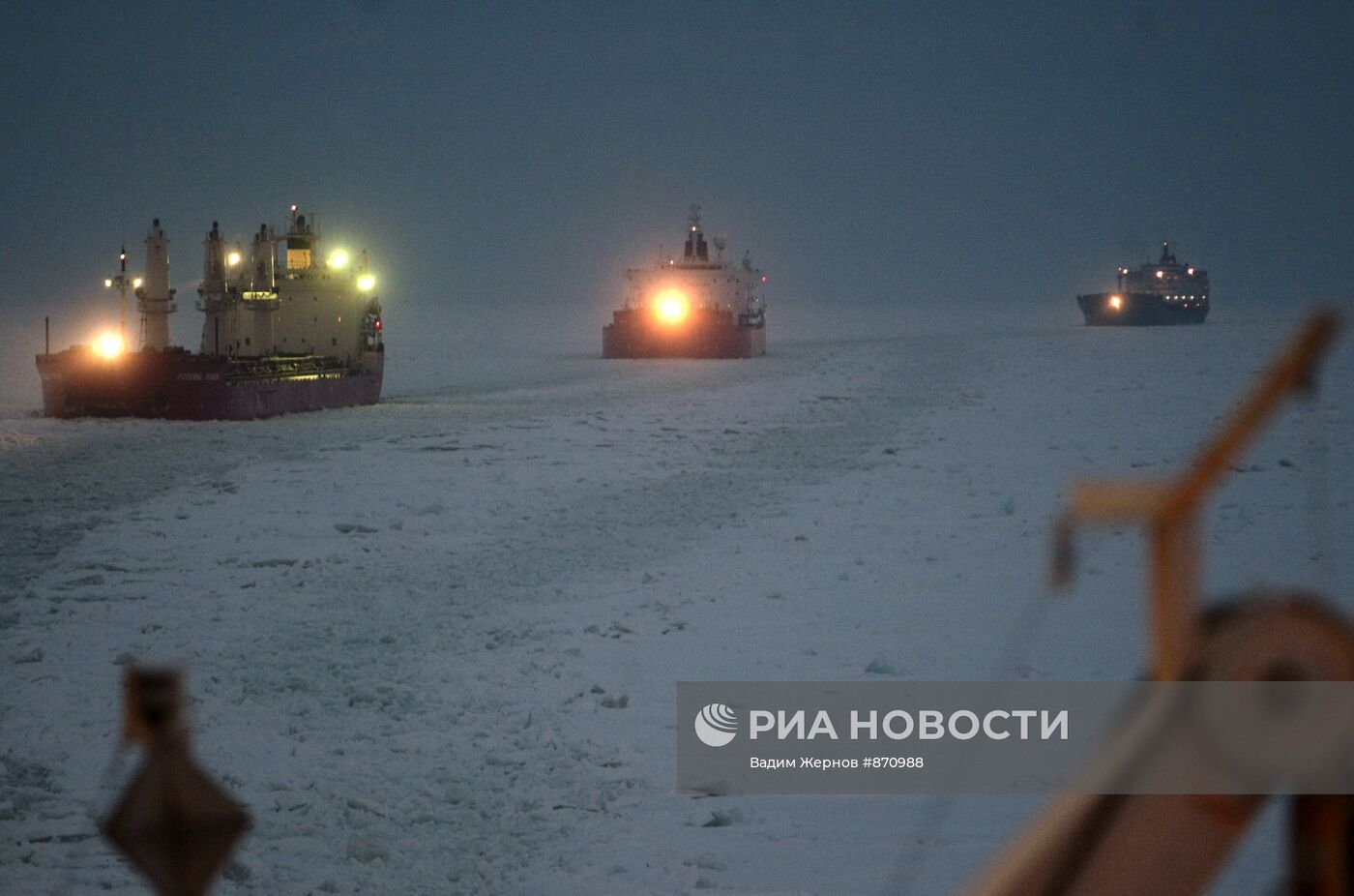Десятки судов застряли в Финском заливе