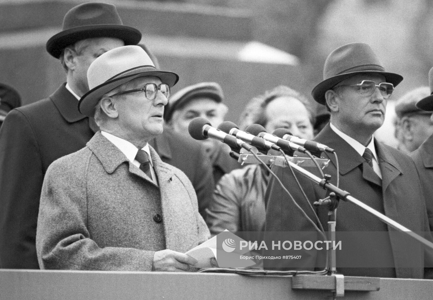 Михаил Горбачев и Эрих Хонеккер