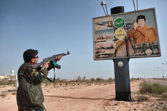 Нефтяной порт Ливии Рас-Лануф взят под контроль опозицией