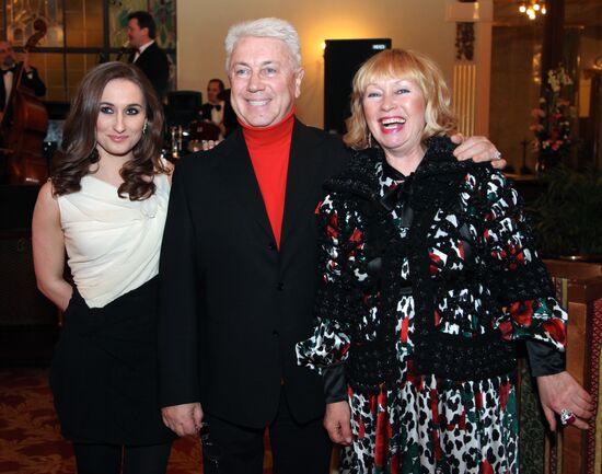Владимир Винокур с супругой Тамарой и дочерью Анастасией