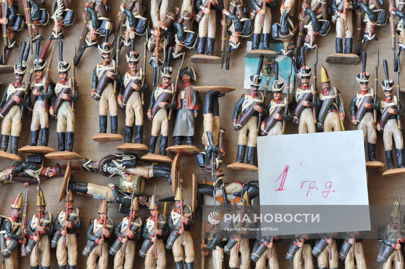 Коллекция пластилиновых солдатиков работы Сергея Киселева