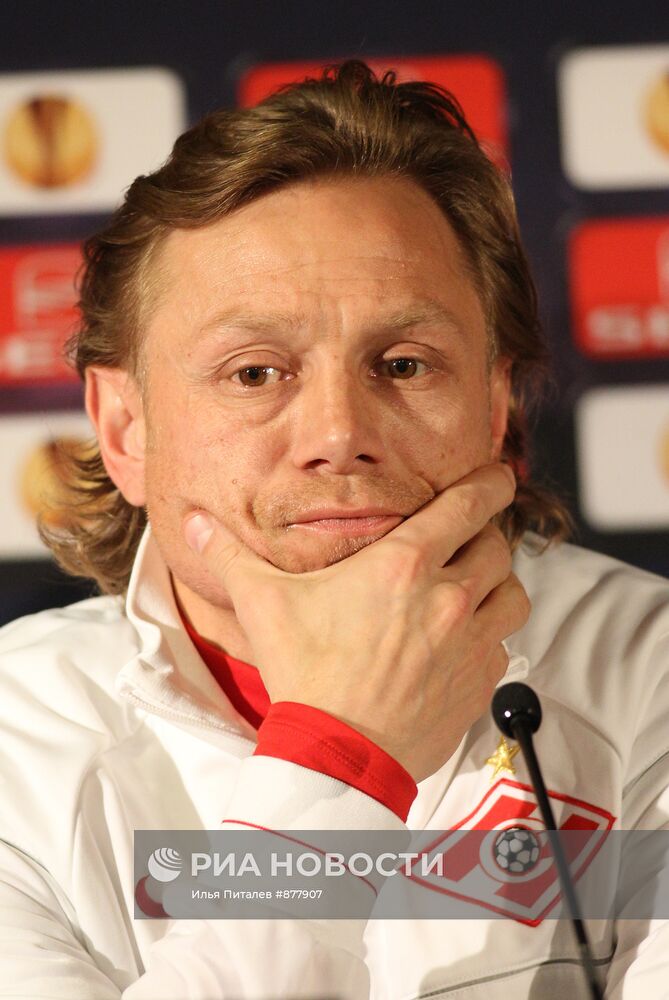 Валерий Карпин