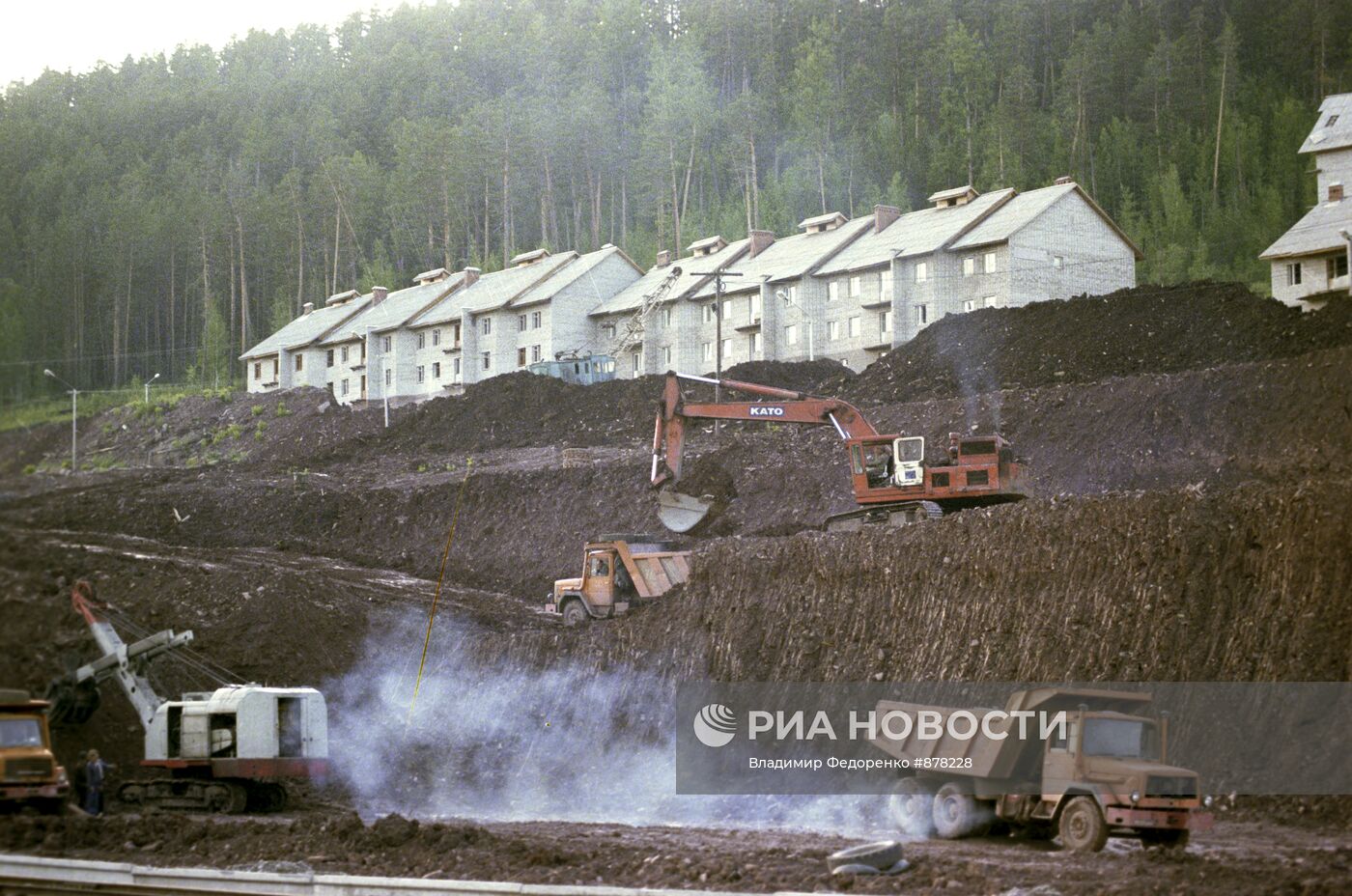 На строительстве поселка "Звездный"