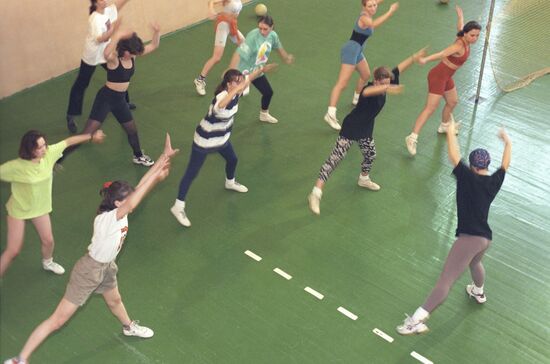 Занятия по аэробике