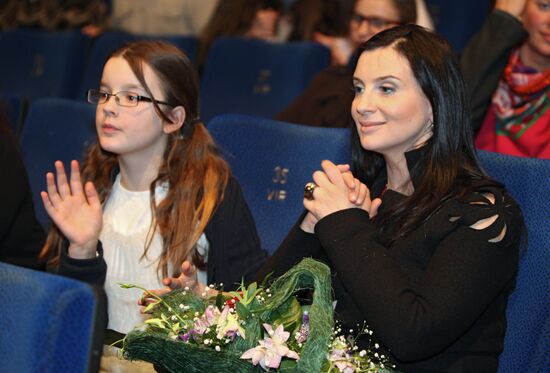 Екатерина Стриженова с дочерью