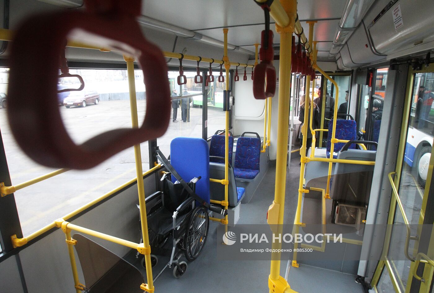 Салон низкопольного троллейбуса "СВАРЗ 6238"