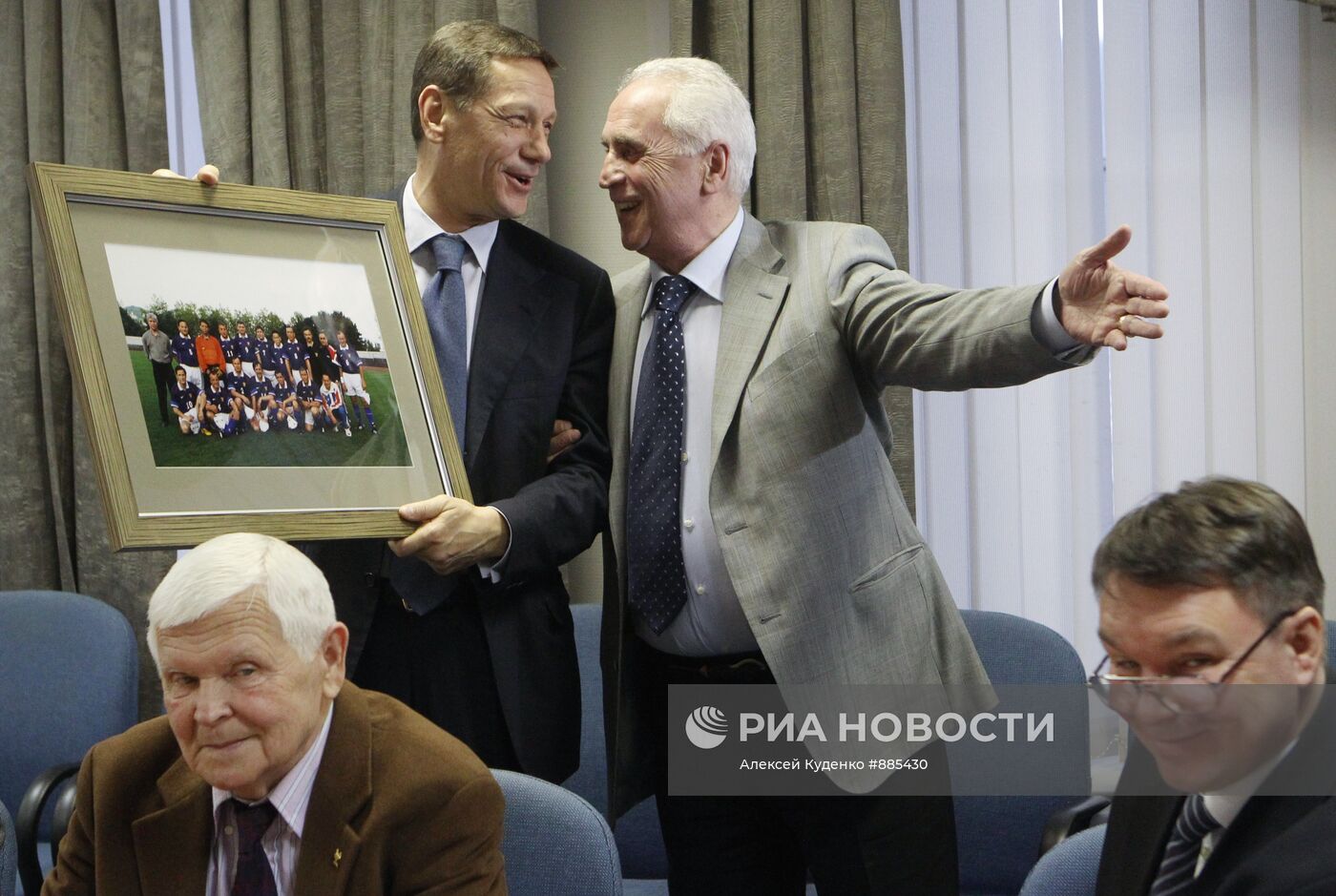 Встреча президента ОКР Александра Жукова с ветеранами футбола.
