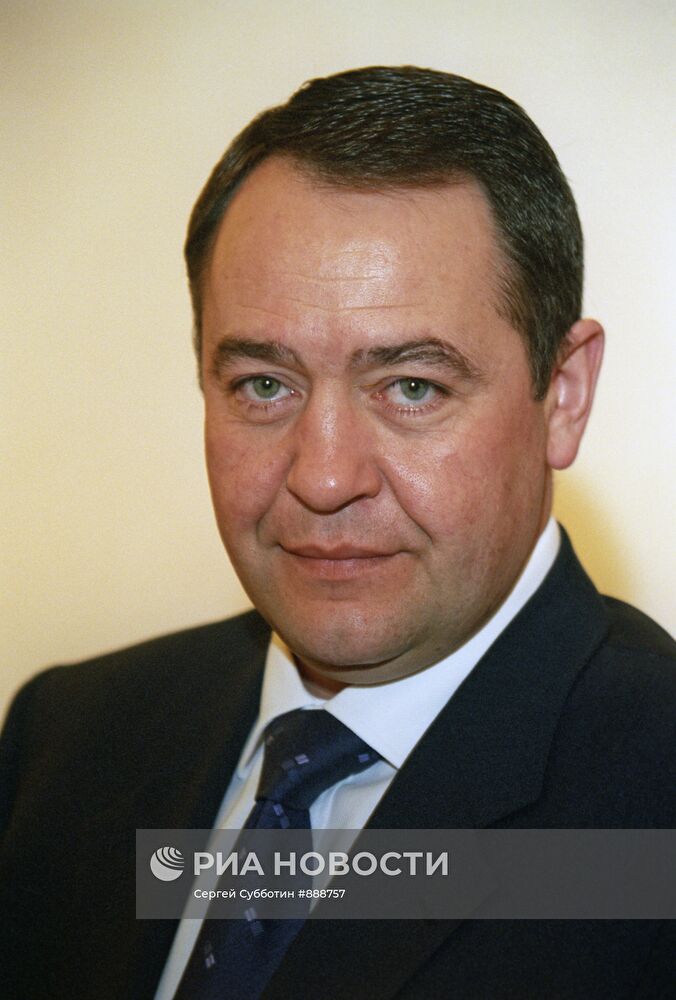 Министр РФ по делам печати М. Ю. Лесин