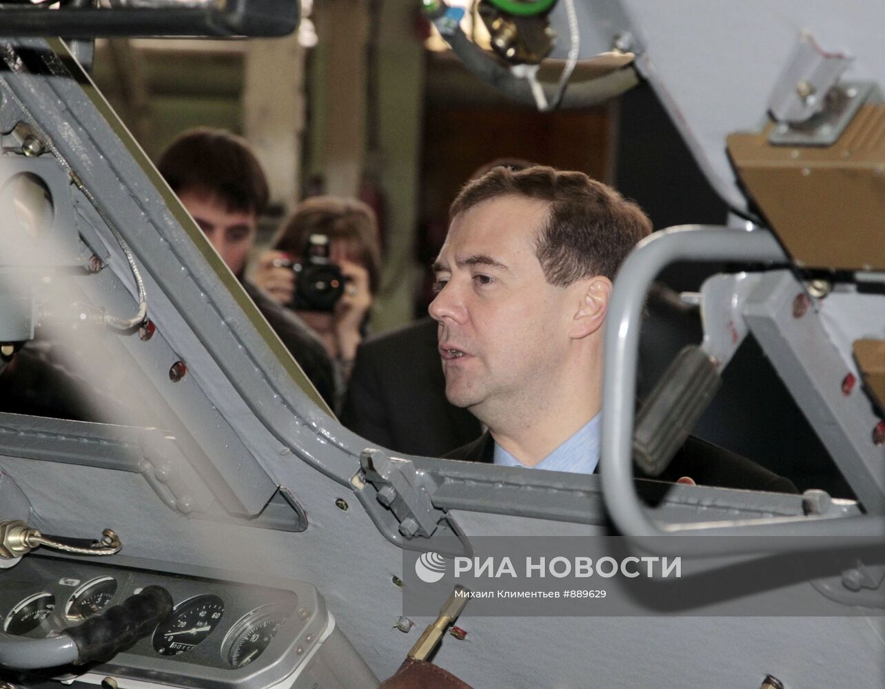 Посещение Д.Медведевым Мытищинского завода "Метровагонмаш"