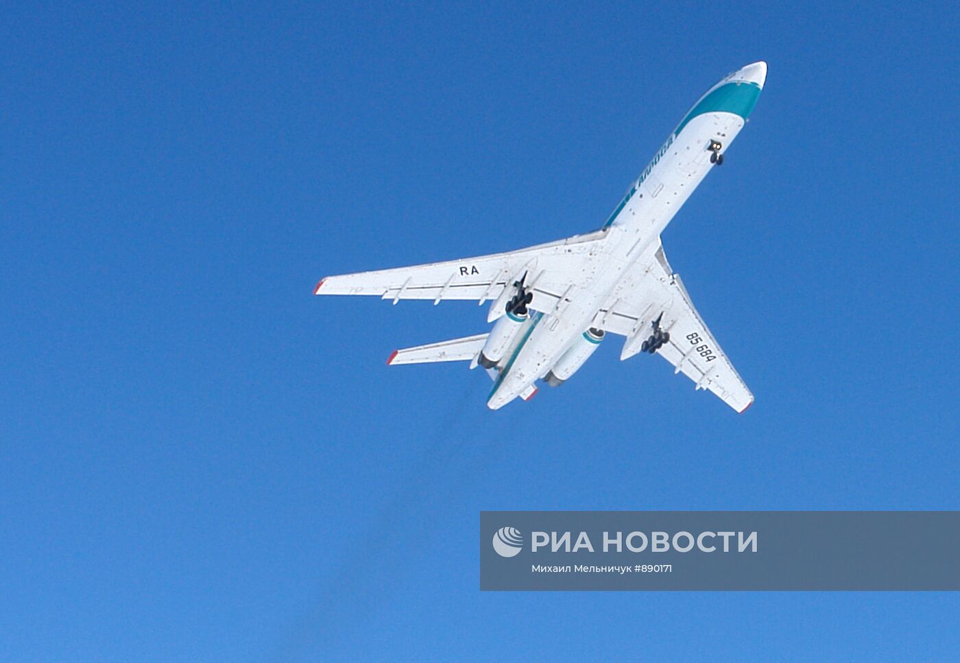 Аварийно севший в Коми самолет Ту-154 вылетел в Самару