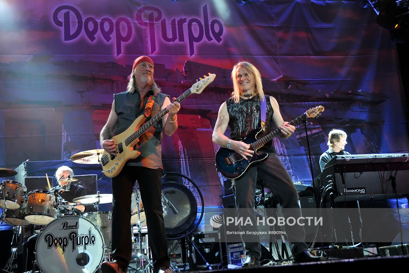 Концерт группы Deep Purple в СК "Олимпийский" в Москве