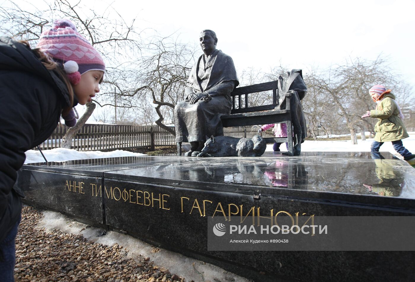 Памятник Анне Тимофеевне Гагариной в деревне Клушино | РИА Новости Медиабанк